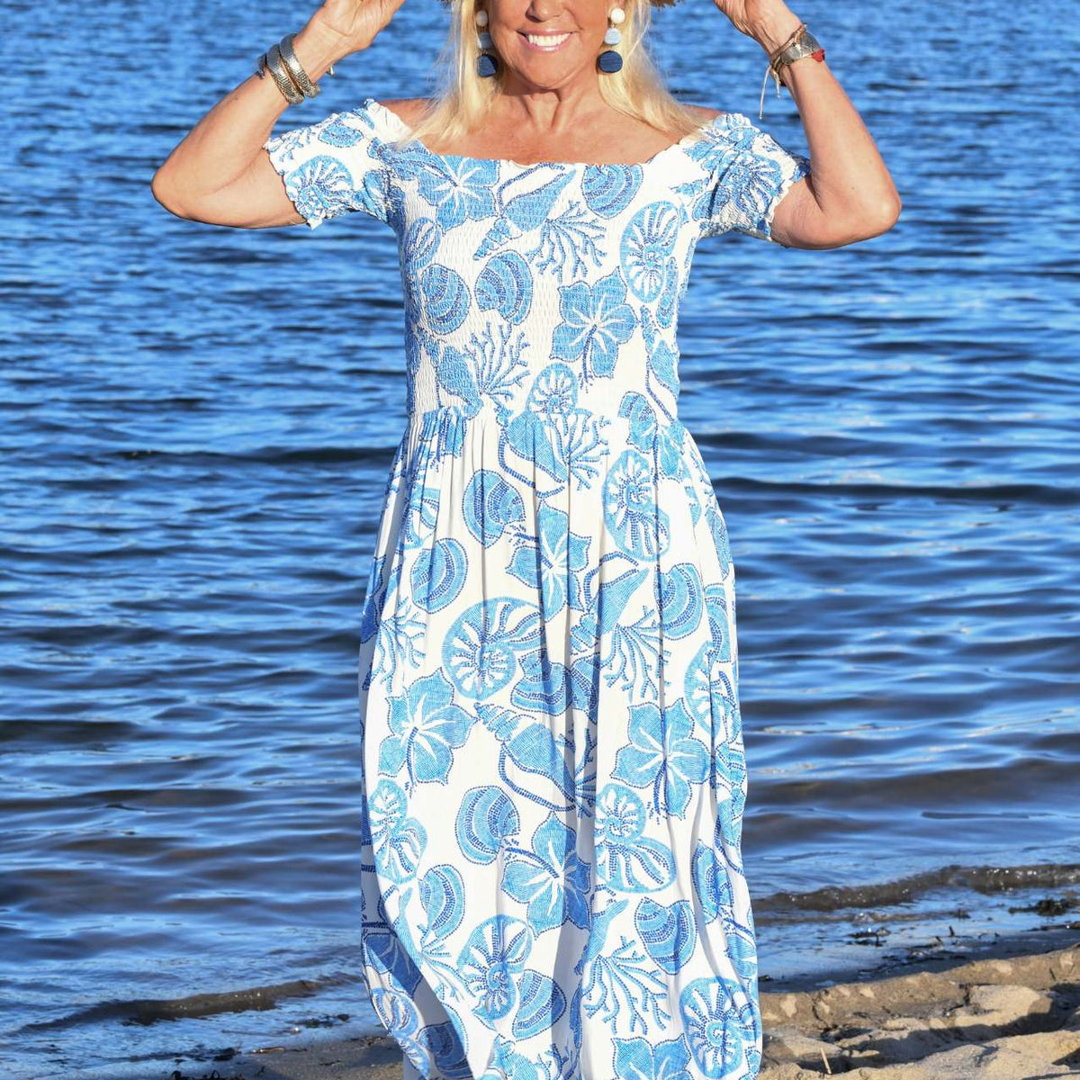 blue hibiscus dress Mystique / Size:34S/28W Long dress in viscose Women's Puff Sleeve Midi Fabric Classification:RAYON